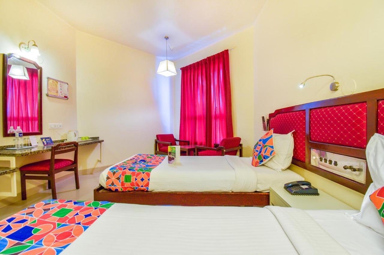 Hotel Ashish Plaza Пуна Экстерьер фото